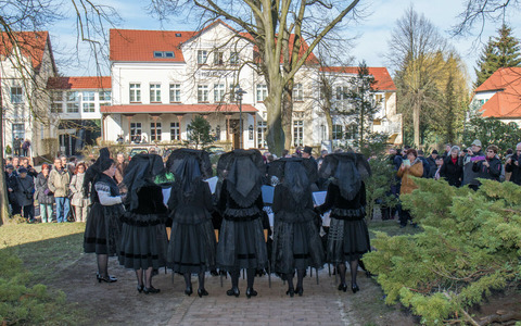 Kirchgang zu Ostern &copy;Peter Becker