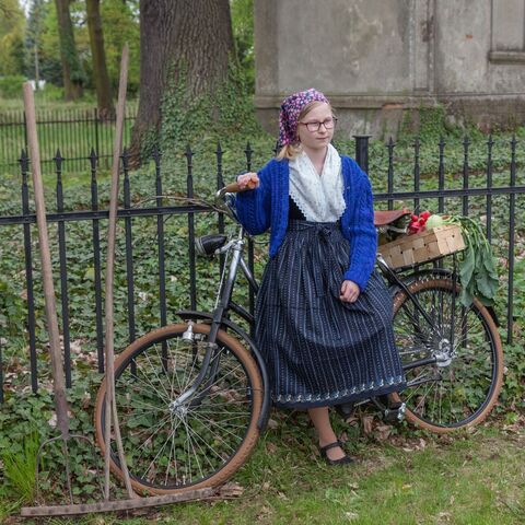 Arbeitstracht mit Rad &copy;Peter Becker 