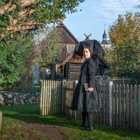 Burger Kirchgang &copy;Peter Becker