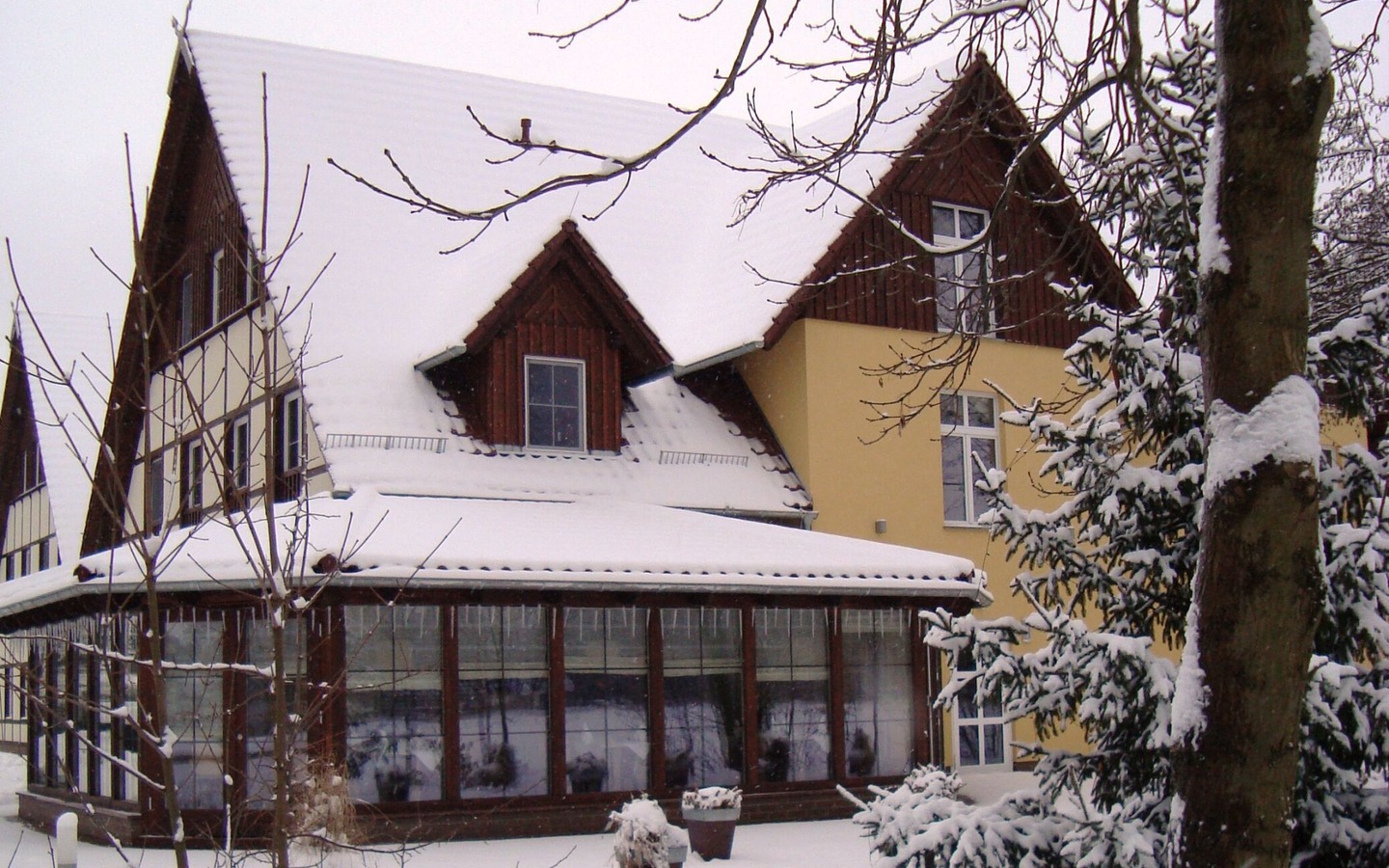 Au&szlig;enansicht im Winter