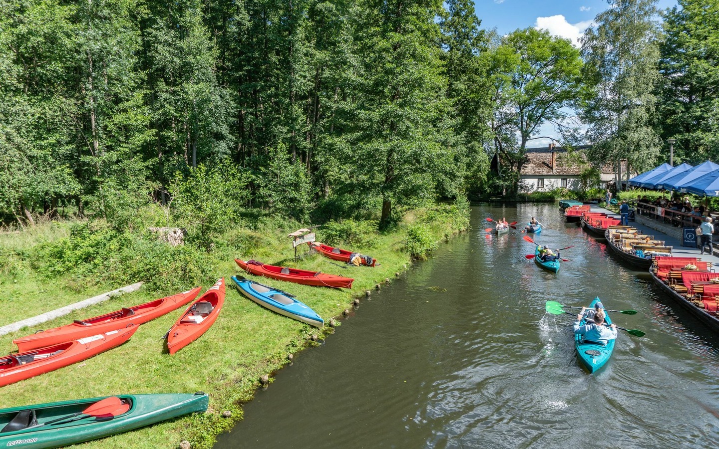 Paddeln ab Hafen Waldschl&ouml;sschen, Foto: Peter Becker, Lizenz: Amt Burg (Spreewald)