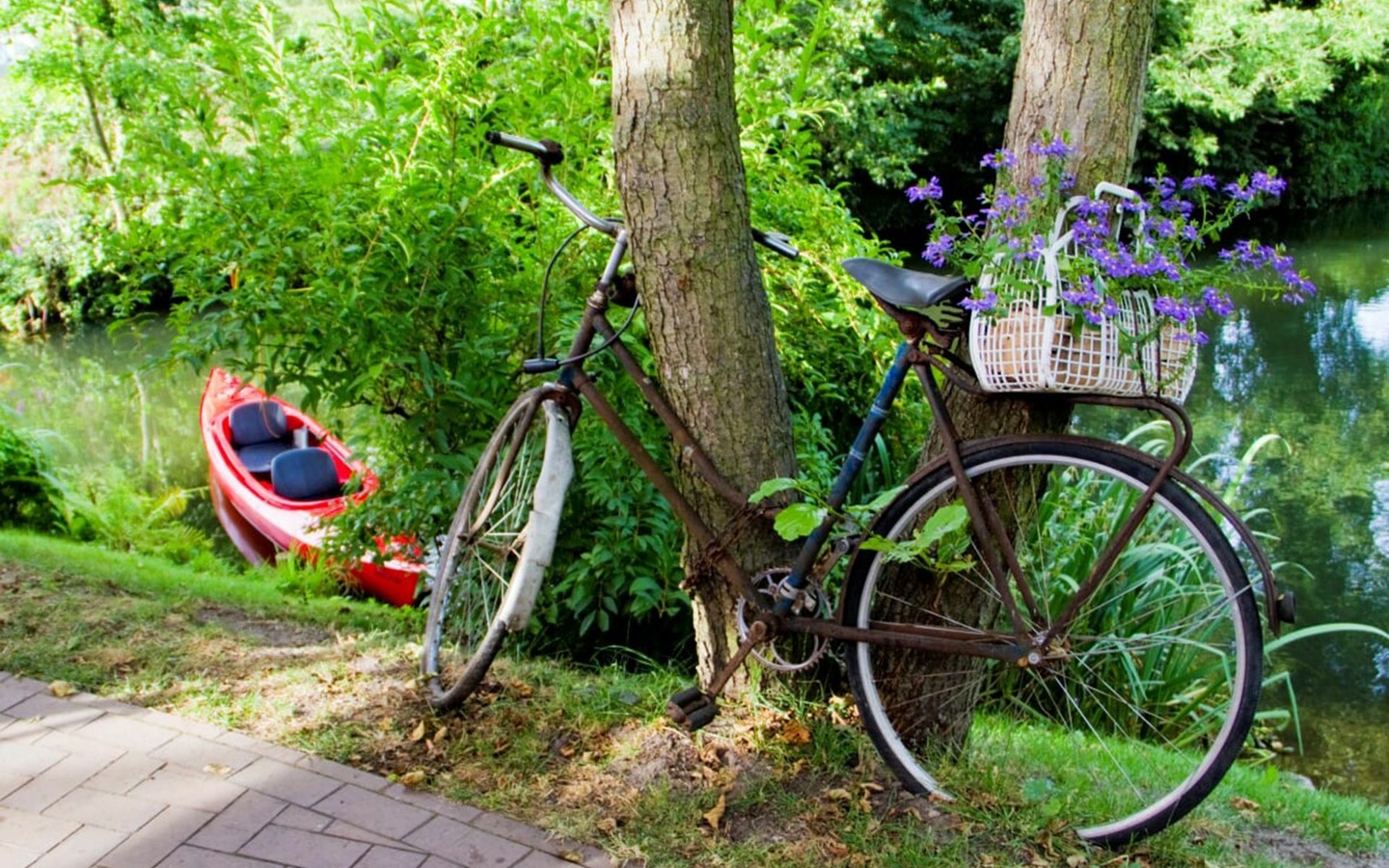 Rad am Flie&szlig;, Foto: Peter Becker, Lizenz: Amt Burg (Spreewald)
