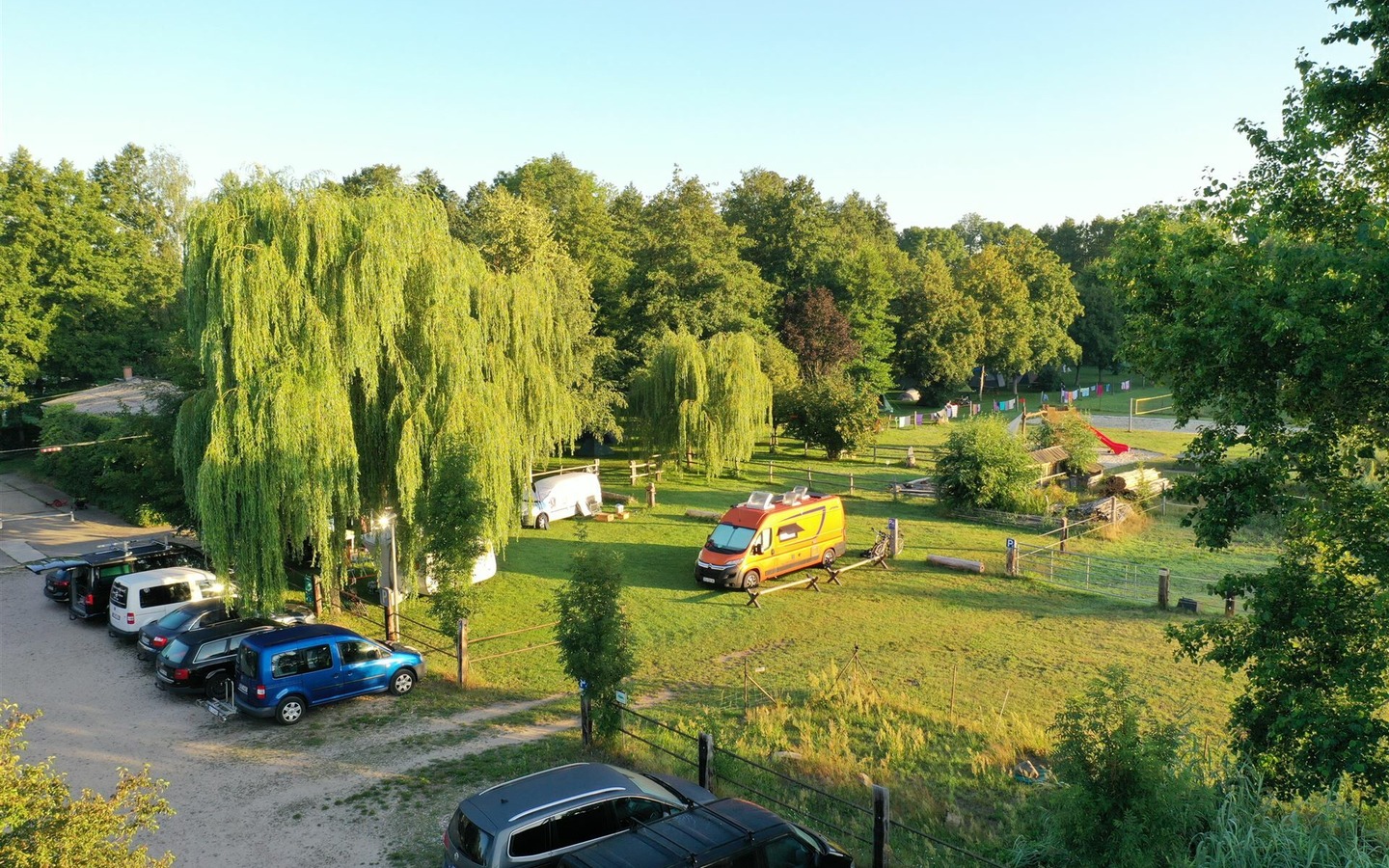 Zelten am Ostgraben, Foto: Seyberth, Lizenz: Amt Burg (Spreewald)