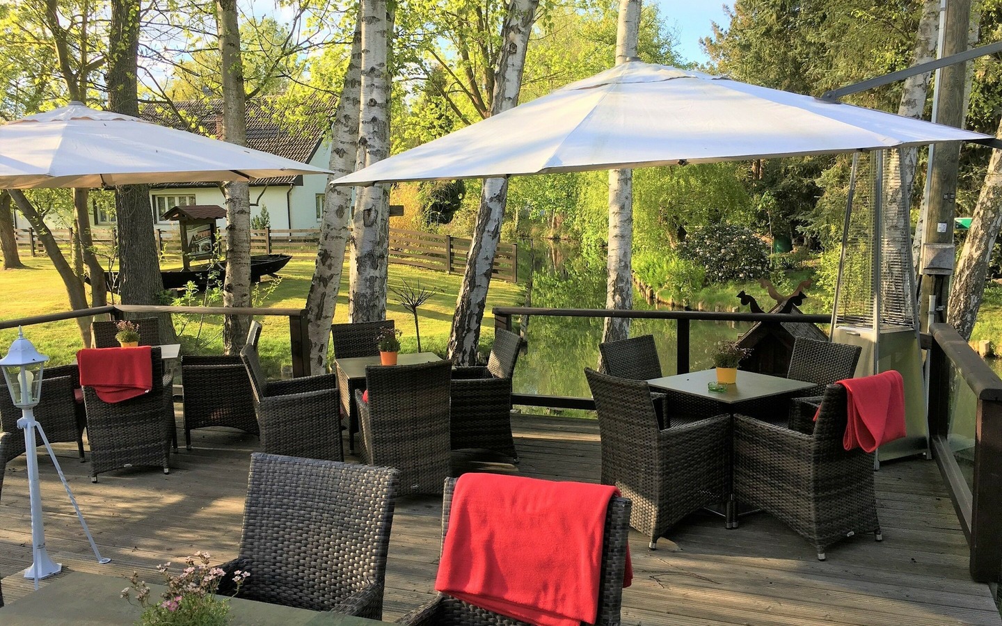 Terrasse Hofrestaurant Zum Schlangenk&ouml;nig, Foto: Hofrestaurant, Lizenz: Amt Burg (Spreewald)