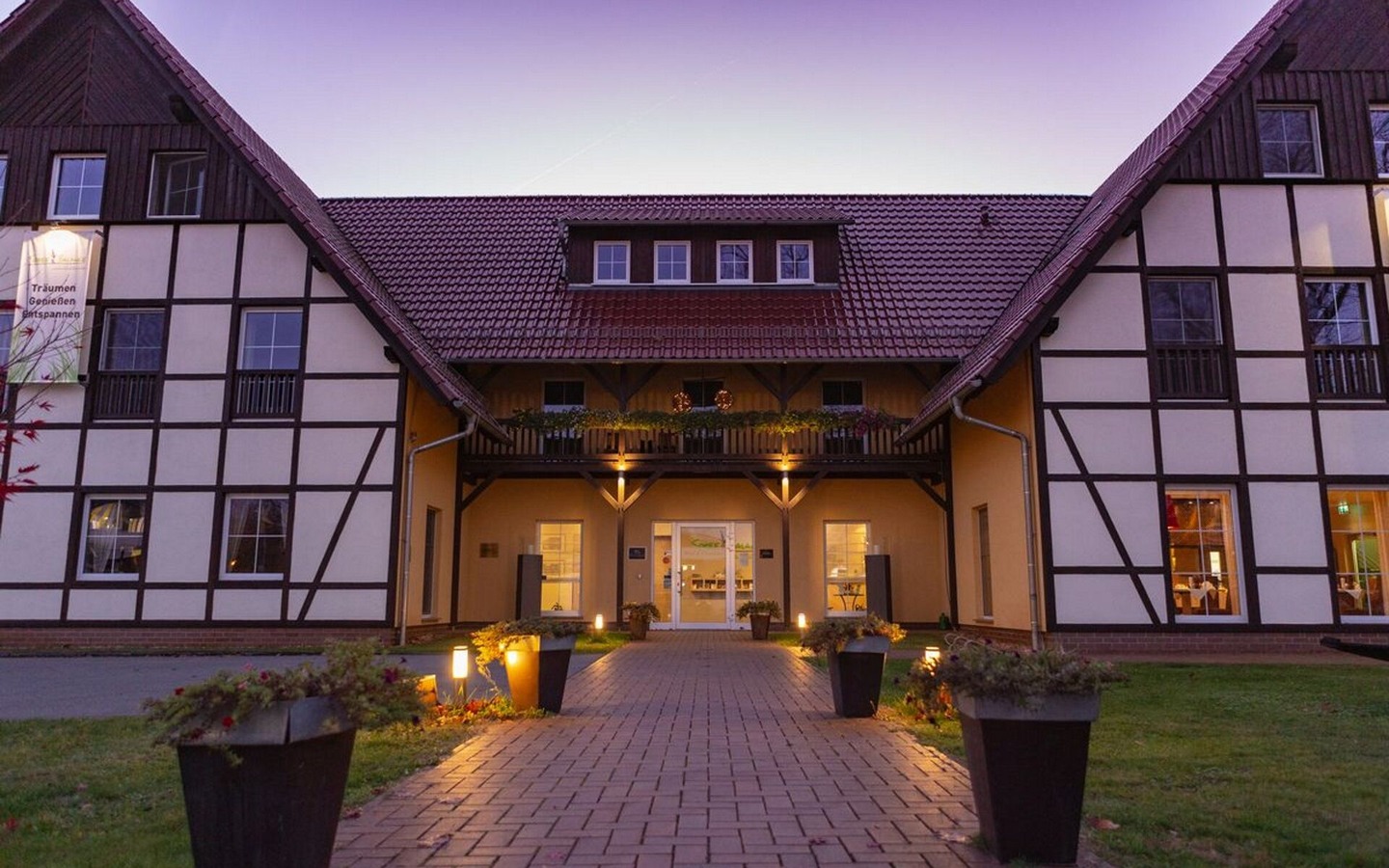 Au&szlig;enansicht Eingang, Foto: Kur- und Wellness Haus Spree Balance, Lizenz: Amt Burg (Spreewald)