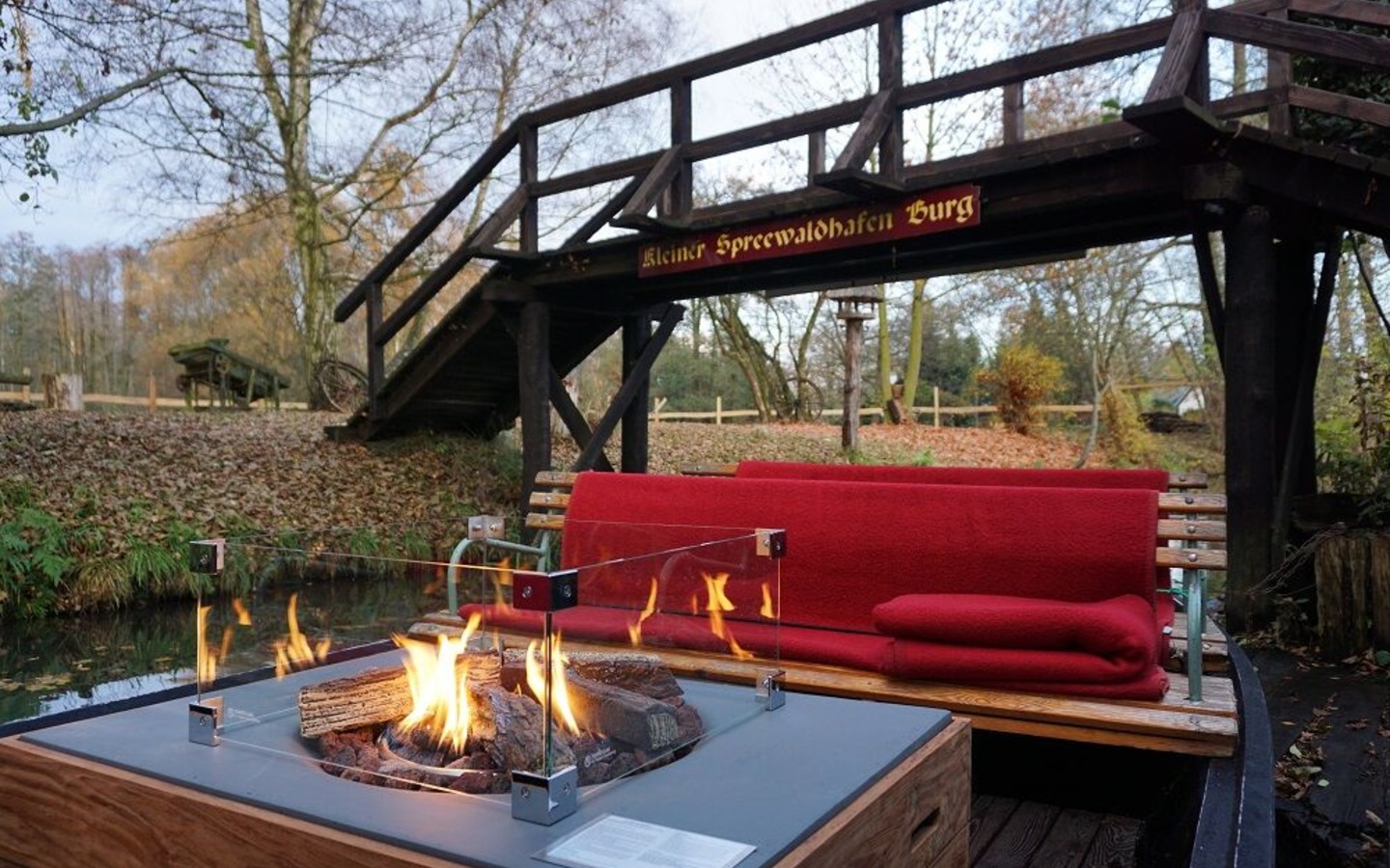 Feuerzauber-kaminkahnfahrt, Foto: Kleiner Spreewaldhafen, Lizenz: Amt Burg (Spreewald)