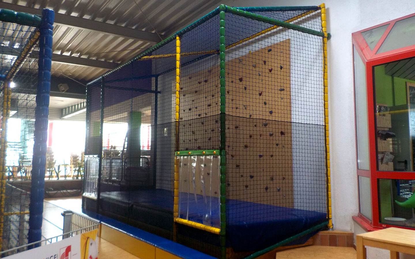 Kletterwand im PiPaPo, Foto: PiPaPo, Lizenz: PiPaPo