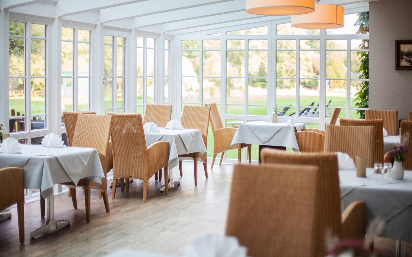 Waldhotel Eiche - Restaurant Wintergarten, Foto: Christian Hepting , Lizenz: Waldhotel Eiche