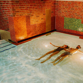Floating in der Burger Thermalsole