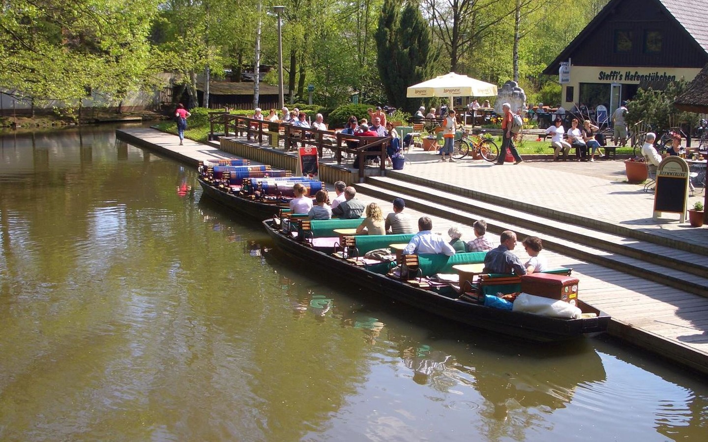 Biergarten und Bistro am Hafen Waldschl&ouml;sschen, Foto: Johannes Schimmank, Lizenz: Hafen Waldschl&ouml;sschen