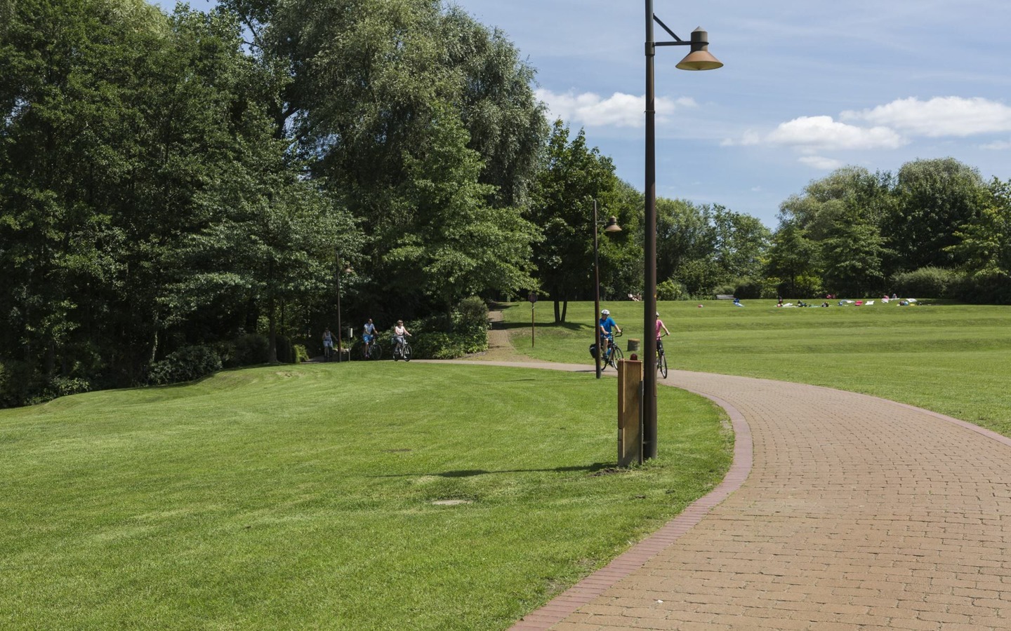 Weg auf der Schlossinsel L&uuml;bben, Foto: Steffen Lehmann