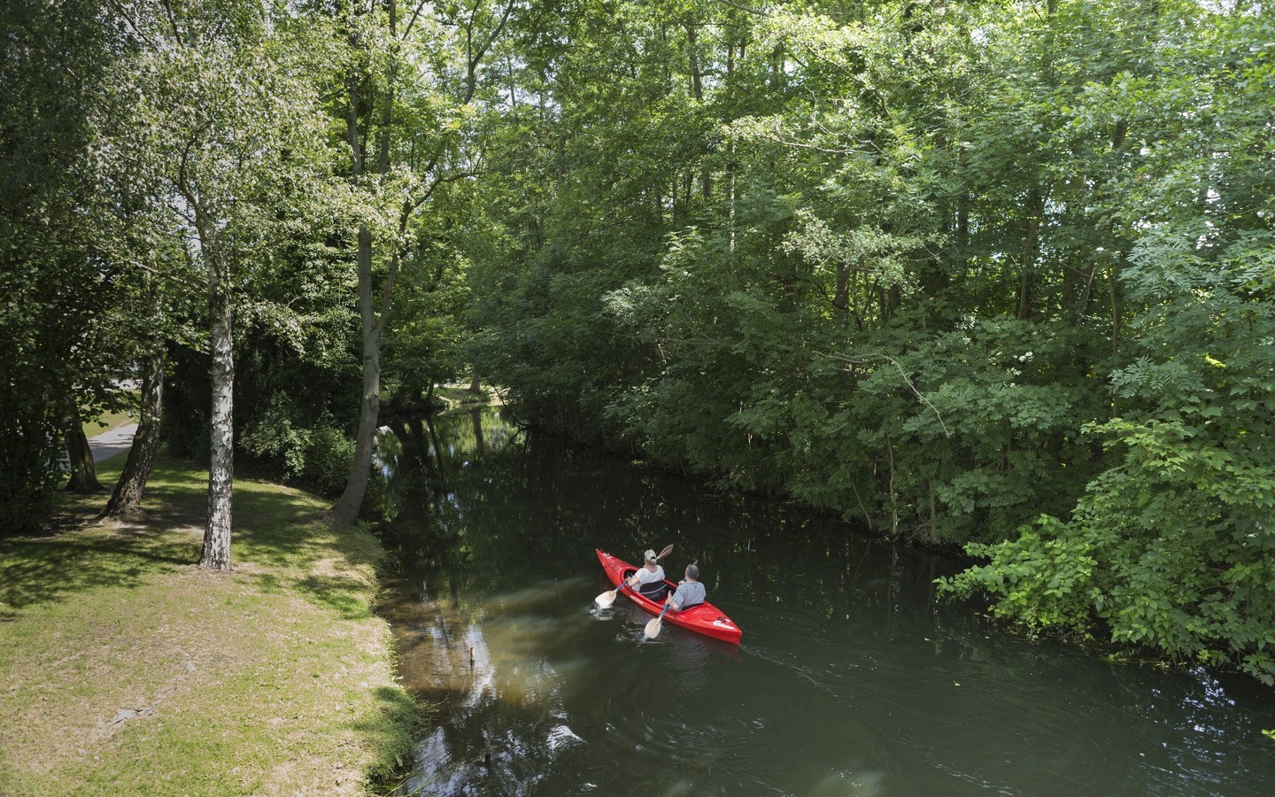Mit dem Kanu bei L&uuml;bben auf der Spree, Foto: TMB Fotoarchiv/Steffen Lehmann